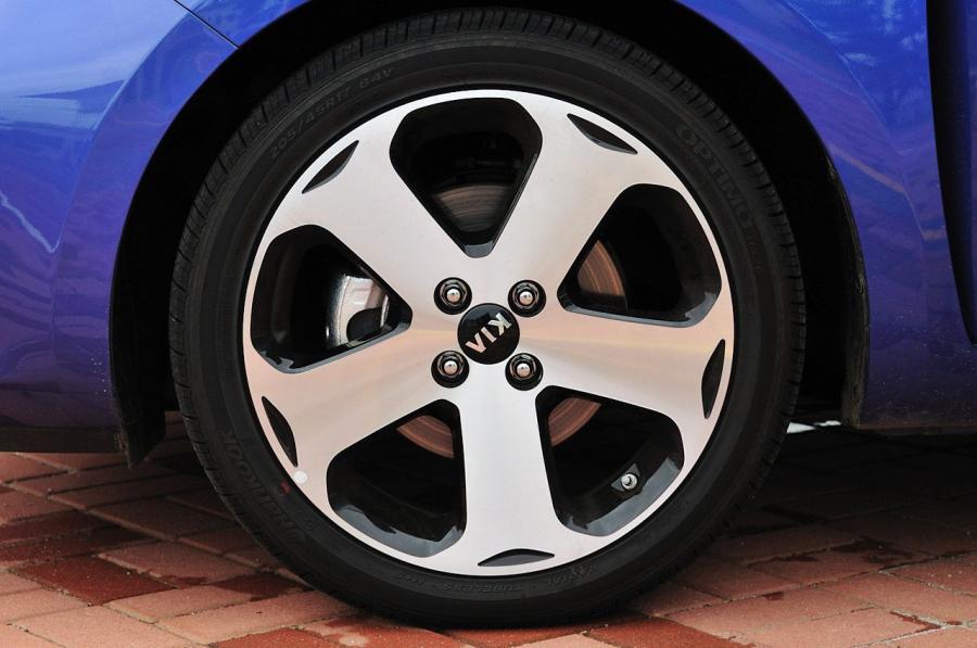  Kia Rio 5-Door 2012 года  (фото 37 из 39)